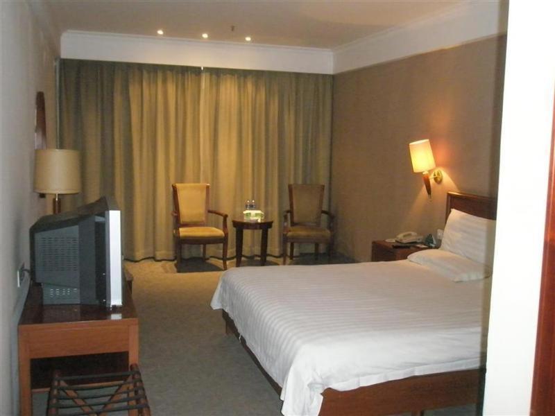 Greentree Inn Dongguan Houjie Business Hotel Zimmer foto